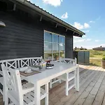 Ortwin - 300m From The Sea By Interhome *